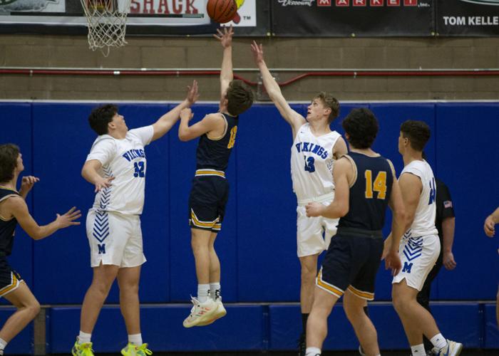 Boys Basketball - Mazama v. Henley