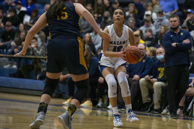 Girls Basketball - Mazama v. Henley
