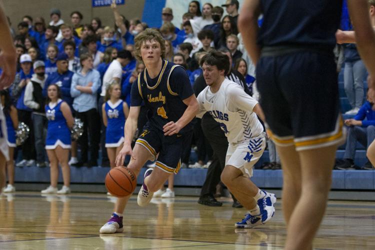Boys Basketball - Mazama v. Henley