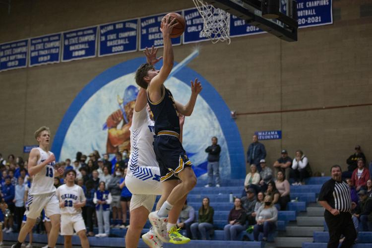 Boys Basketball - Mazama v. Henley